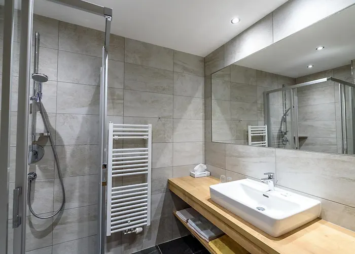 & Taferne 酒店 斯拉德明